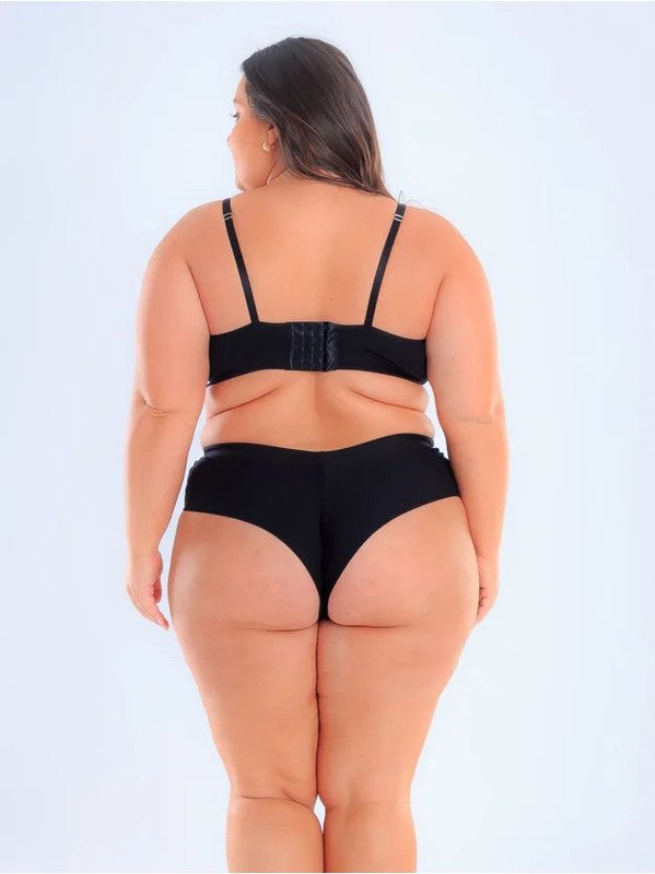 modelo de costas usando sutia preto e calcinha plus size fio duplo em algodao preto